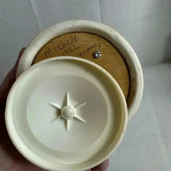 Vtg. 1982 Rotating Music‎ Box Girl as Clown w/Dog red hearts- Works Great - Picture 6 of 7